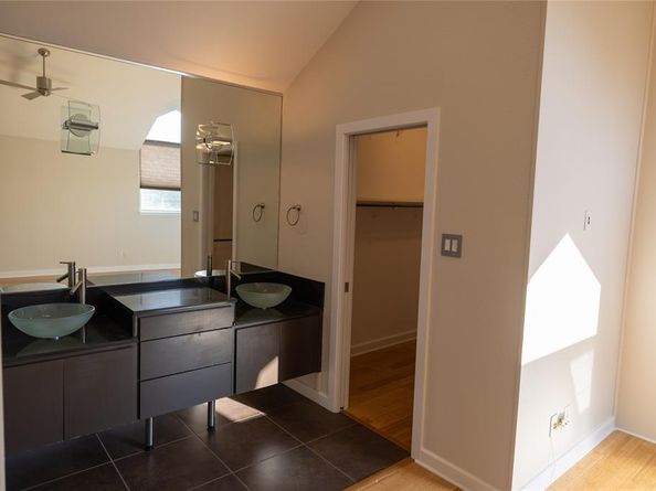 2643  Mccart Avenue , Fort Worth Texas 76110