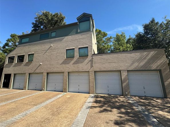 2643  Mccart Avenue , Fort Worth Texas 76110