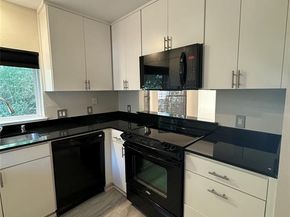 2643  Mccart Avenue , Fort Worth Texas 76110