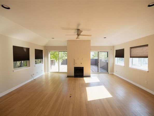 2643  Mccart Avenue , Fort Worth Texas 76110