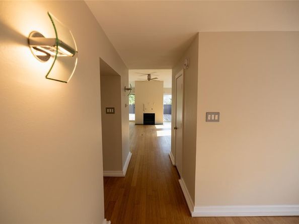 2643  Mccart Avenue , Fort Worth Texas 76110