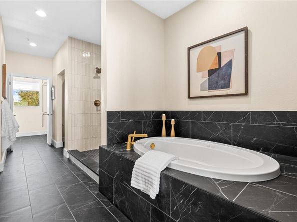 4111  Newton Avenue  6, Dallas Texas 75219