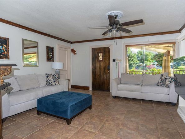 1800  Burning Tree Lane , Carrollton Texas 75006
