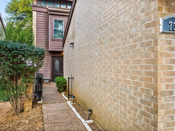 739  Oakwood Trail , Fort Worth Texas 76112