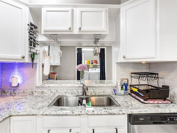 739  Oakwood Trail , Fort Worth Texas 76112