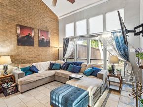 739  Oakwood Trail , Fort Worth Texas 76112