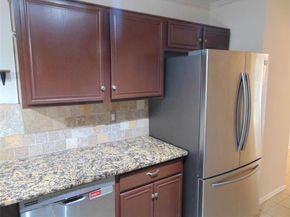 1425  Sunnymeadow Road , Lancaster Texas 75134