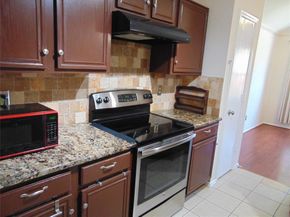 1425  Sunnymeadow Road , Lancaster Texas 75134