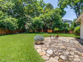 800  Harter Road , Dallas Texas 75218