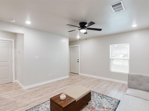 3110  Utah Avenue , Dallas Texas 75216