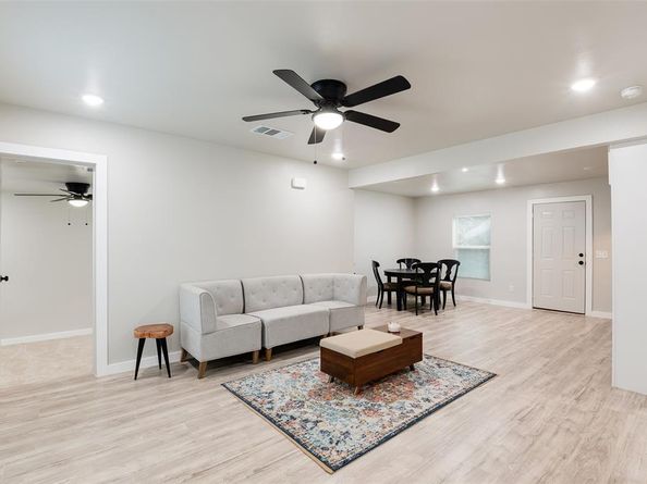 3110  Utah Avenue , Dallas Texas 75216