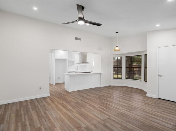 2859  Park Meadow Court , Fort Worth Texas 76112