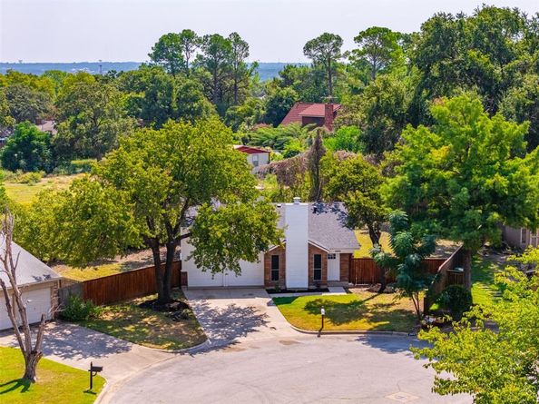 2859  Park Meadow Court , Fort Worth Texas 76112