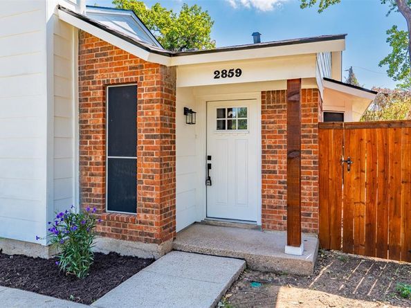 2859  Park Meadow Court , Fort Worth Texas 76112