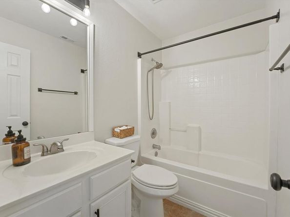 4415  Malvern Hill Road , Grand Prairie Texas 75052