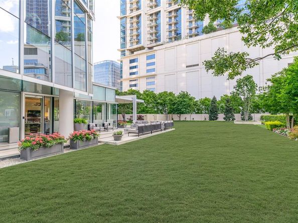 1918  Olive Street  2401, Dallas Texas 75201