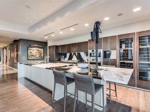 1918  Olive Street  2401, Dallas Texas 75201