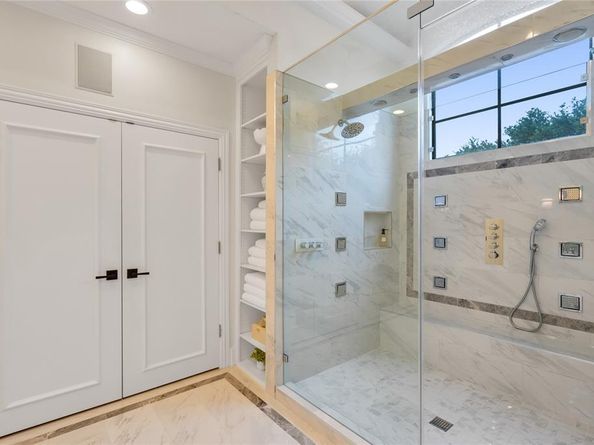 3845 N Versailles Avenue , Dallas Texas 75209