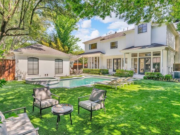3845 N Versailles Avenue , Dallas Texas 75209