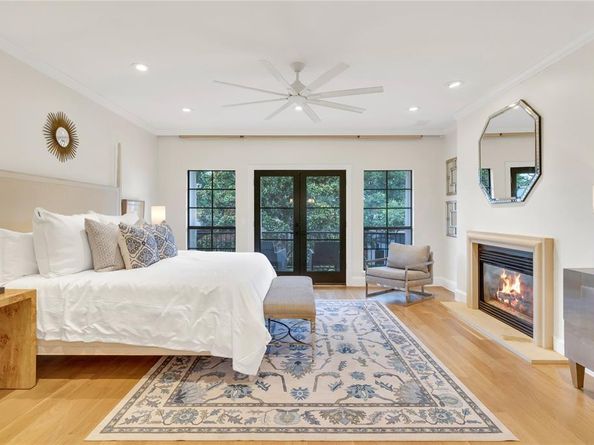 3845 N Versailles Avenue , Dallas Texas 75209