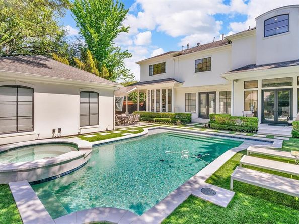 3845 N Versailles Avenue , Dallas Texas 75209