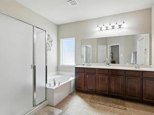 1624  Sea Pines Drive , Savannah Texas 76227