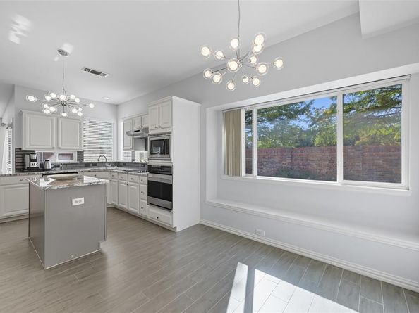 14613  Woodshadow Lane , Addison Texas 75001