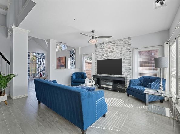 14613  Woodshadow Lane , Addison Texas 75001