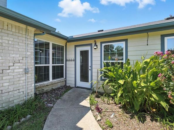 1717  Overbrook Drive , Arlington Texas 76014