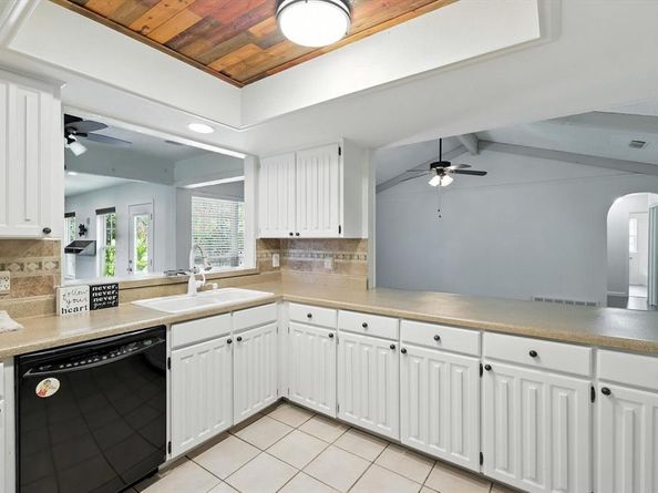 1717  Overbrook Drive , Arlington Texas 76014