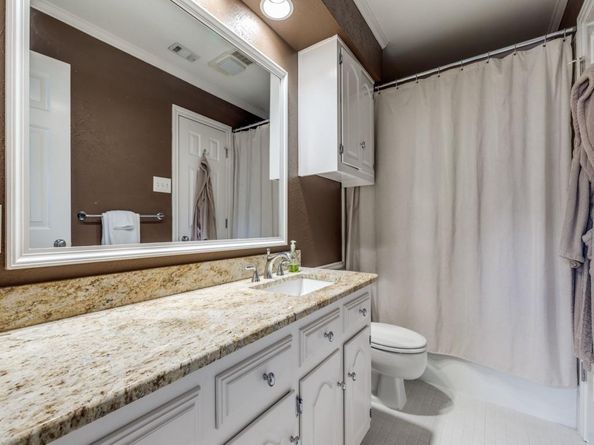 6403  Brook Lake Drive , Dallas Texas 75248