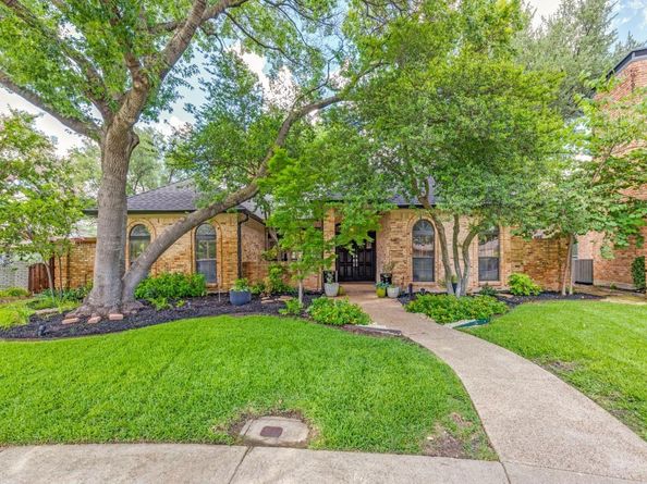 6403  Brook Lake Drive , Dallas Texas 75248