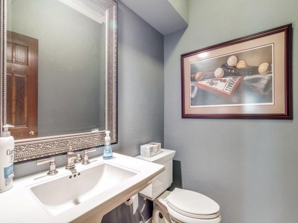 6403  Brook Lake Drive , Dallas Texas 75248