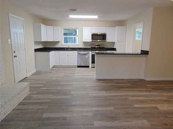 5247  Darlene Street , Dallas Texas 75232