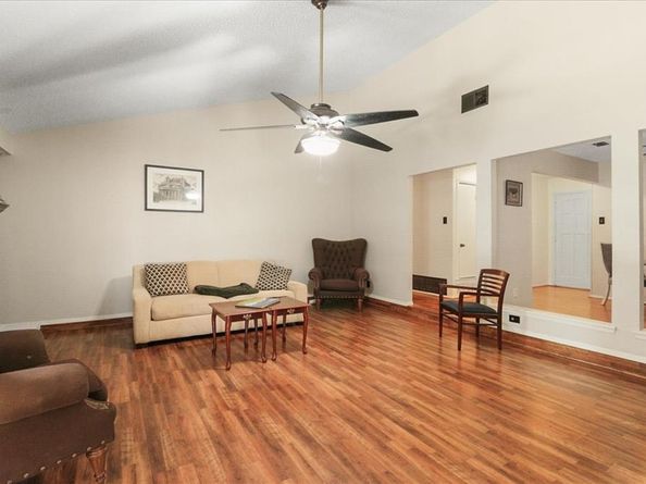1600  Celeste Court , Arlington Texas 76012