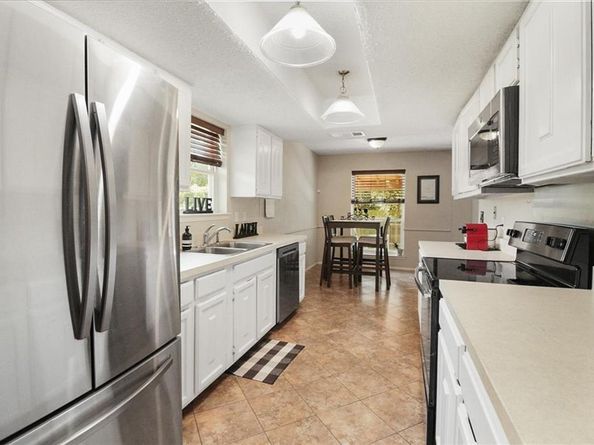 1600  Celeste Court , Arlington Texas 76012