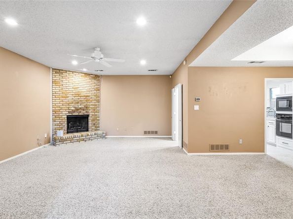 5813  Preston Valley Drive , Dallas Texas 75240