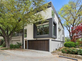 4610  Christopher Place 