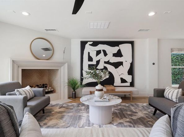 4610  Christopher Place , Dallas Texas 75204