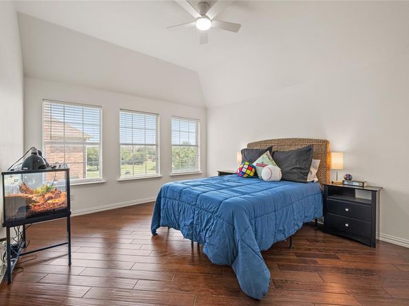 2038  Azalea Trail , Irving Texas 75063