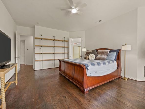 2038  Azalea Trail , Irving Texas 75063