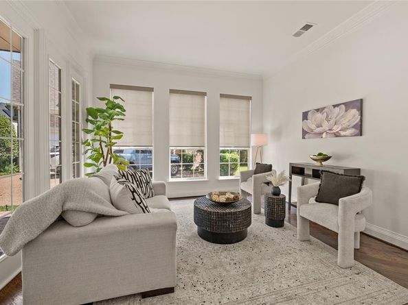 2038  Azalea Trail , Irving Texas 75063