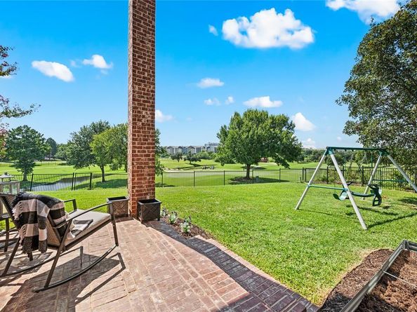 2038  Azalea Trail , Irving Texas 75063