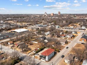 1029 E Hickory Street , Denton Texas 76205