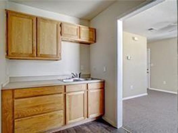 1029 E Hickory Street , Denton Texas 76205