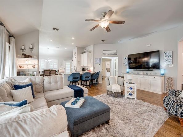 1591  Bonham Parkway , Lantana Texas 76226