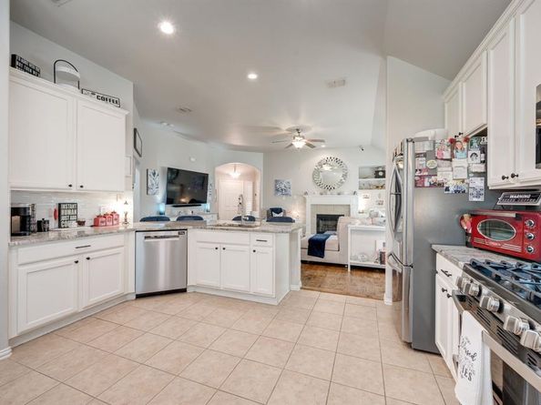 1591  Bonham Parkway , Lantana Texas 76226