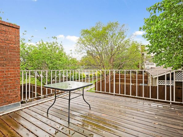 2211  Salem Drive , Carrollton Texas 75006
