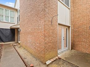 2211  Salem Drive , Carrollton Texas 75006