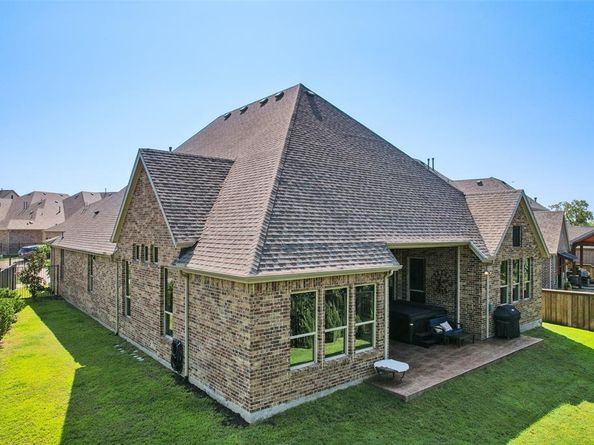 1040  Mondamin Drive , Allen Texas 75013